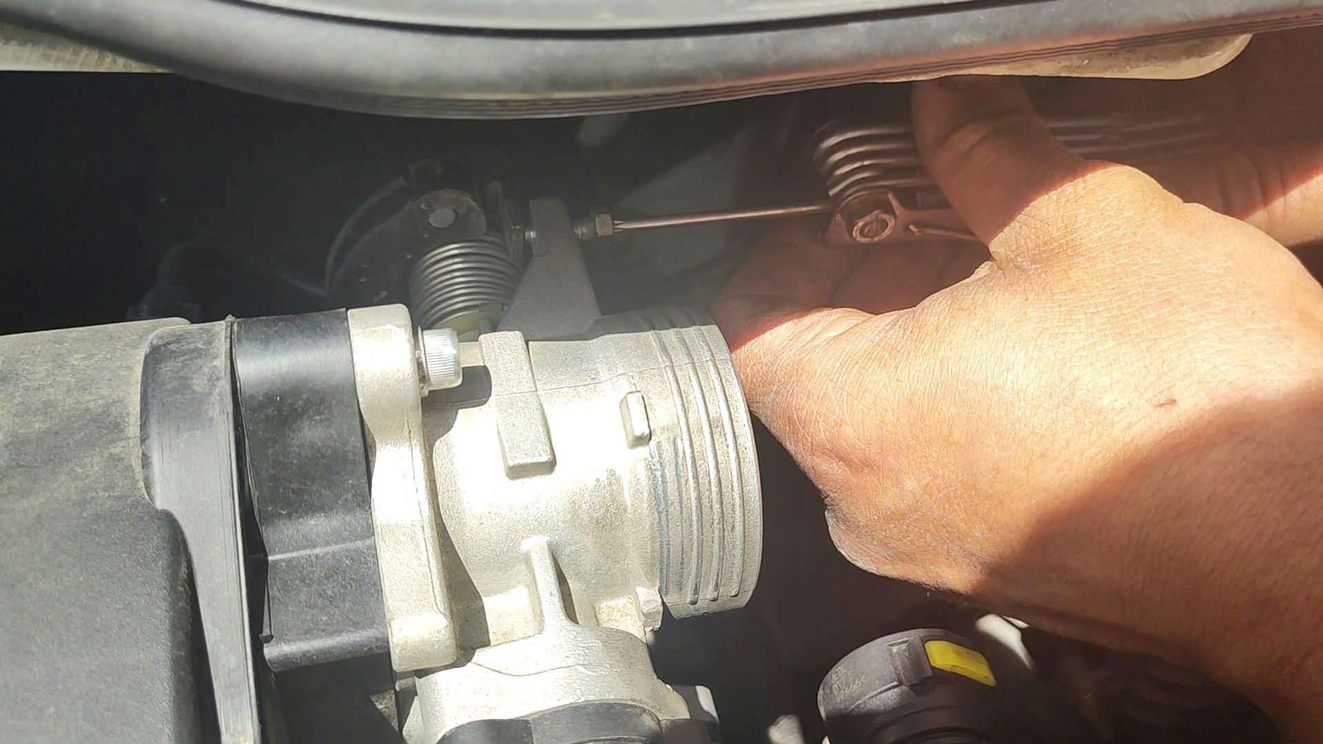 تنظیم دور موتور پژو 206
